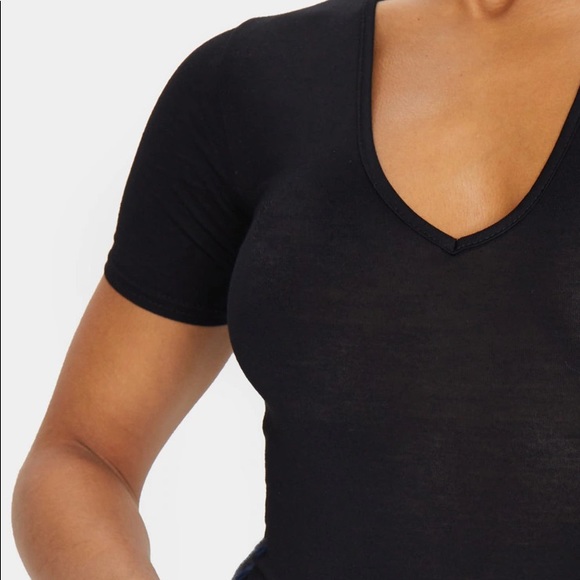 Black V Neck Shortsleeve Bodysuit - Picture 3 of 8